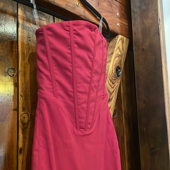 Baby boo red jaw dropping dress size small - Picture 3 of 7